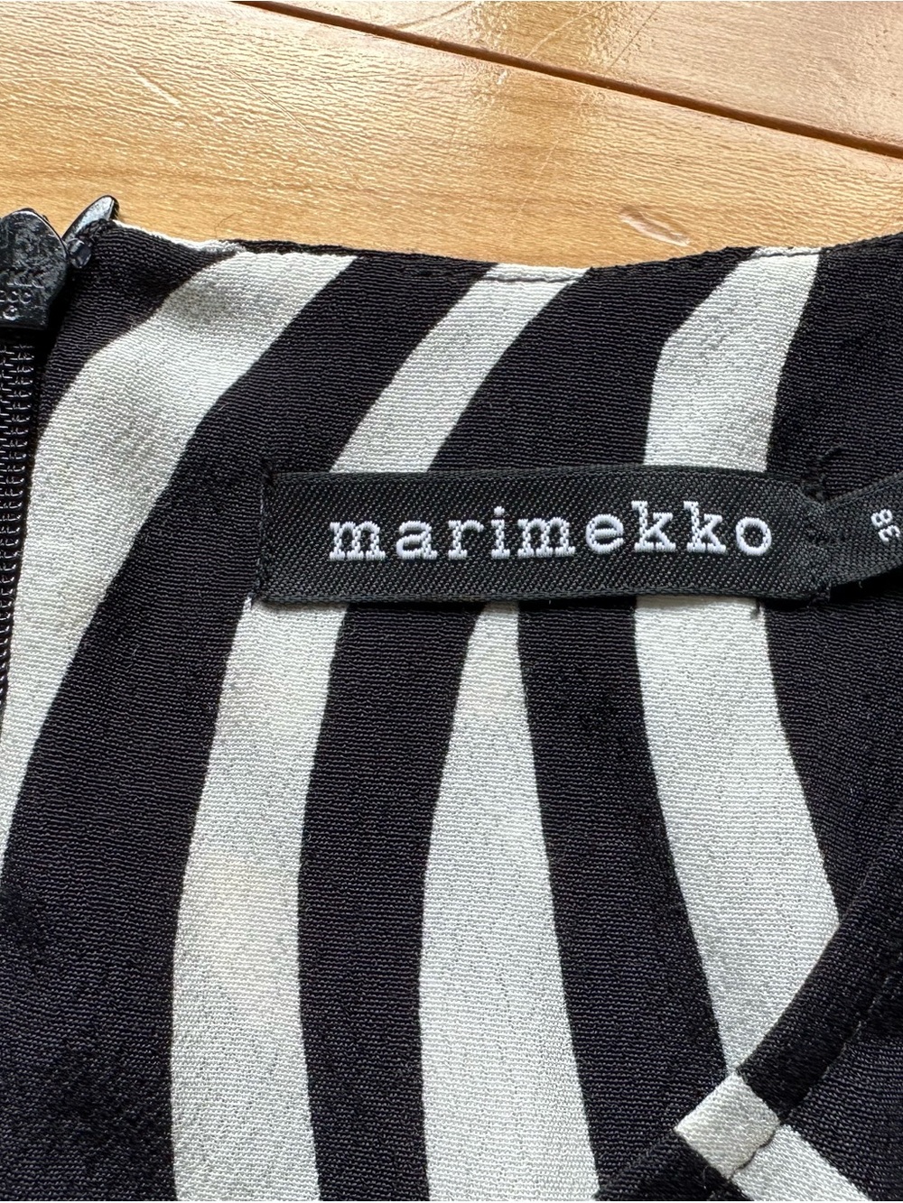 Marimekko Ester Pikku Graphic Shift Dress with pockets - Black & White Size 38 - Picture 3 of 6